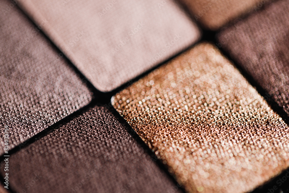 Set Of Nude Mineral Eyeshadow In A Palette Satin Matte And Metallic Shades Stock Photo