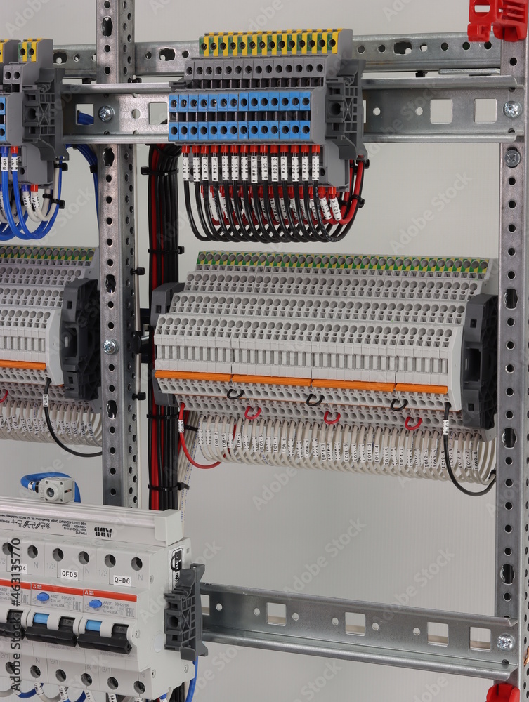 Multi Level Pass Through Terminals With Installation On A Din Rail In