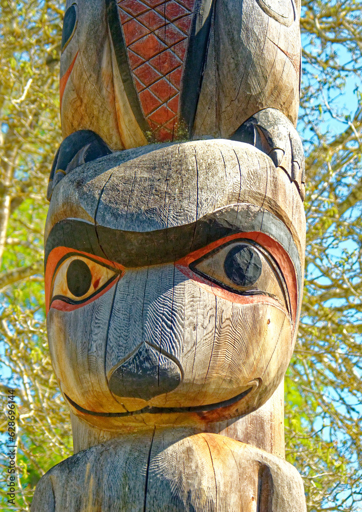 Totem Pole In Butchart Gardens Stock Photo Adobe Stock