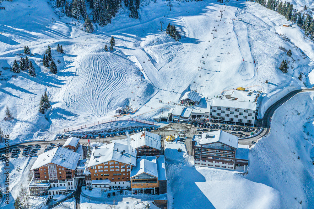 Ski Region Warth in Vorarlberg im Luftbild Blick auf Skihänge