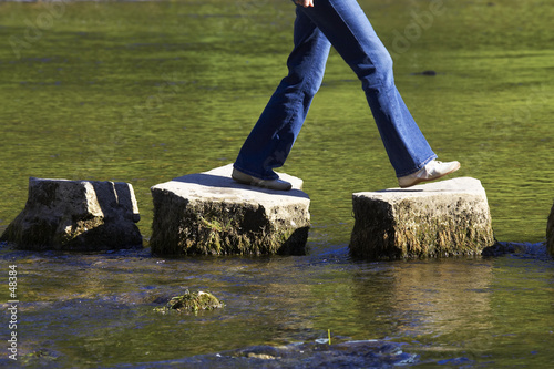 Fotografie, Obraz crossing three stepping stones in a river