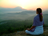 Fototapeta Sypialnia - sun rising meditation