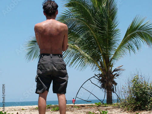 Homme De Dos Sur La Plage Photo Stock Adobe Stock