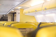 flugzeug kabine gelb