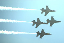 Thunderbirds F-16 Fighting Falcon Jets