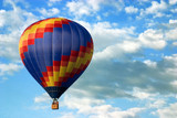 Fototapeta Miasto - farbenfroher heißluftballon