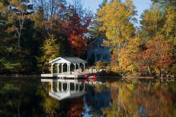 Wall Mural - pretty cottage