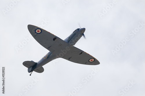 Fotomural spitfire supermarine from below