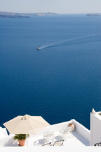 Santorin - Vue Reposante Sur La Mer Egee