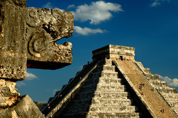 pyramid at chichen itza