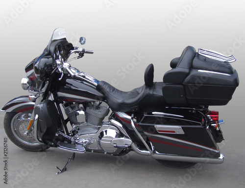 wielki-potezny-nowy-czarny-motocykl