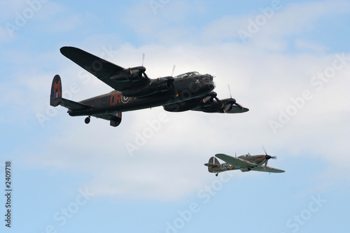 Foto  lancaster and hurricane.