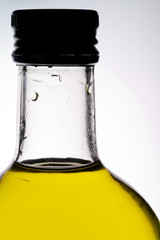 olive oil bottle closeup (2)