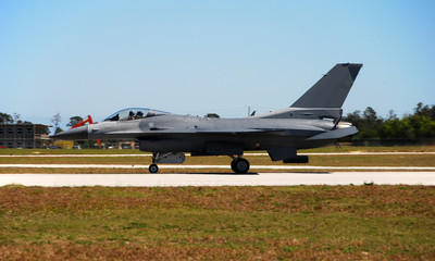 modern f-16 fighter jet