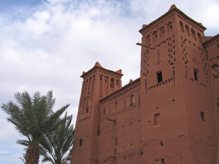 Wall Mural - moroccan fortress with a plam tree, ait benhaddou ksar, ouarzaza