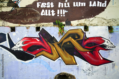 Plakat ściana pokryta graffiti