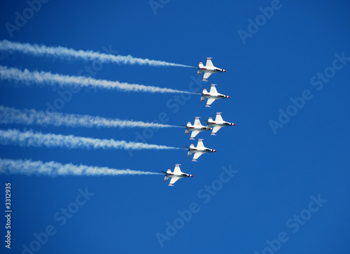 Cuadros en Lienzo team of fighter jets flying in formation