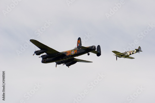 lancaster and spitfire Fototapeta