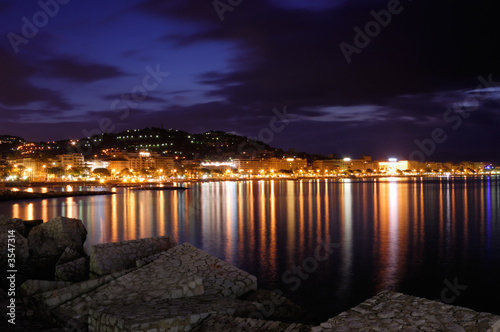 Fotomural The city of Cannes, France, at night