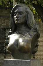 Statue Dalida