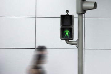 People crossing the road in motion efect 