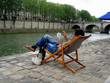 lecture en bord de Seine