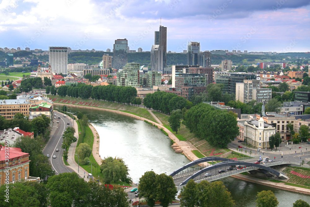 Obraz na płótnie Vilnius - view on the capital of Lithuania w salonie