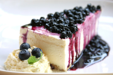 Wall Mural - blueberry cheesecake slice