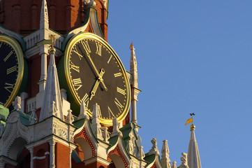 Chiming clock