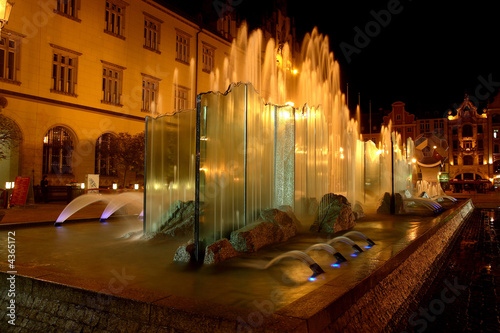 fontanna-na-wroclawskim-rynku