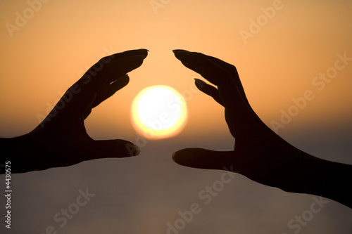 Fotografía  les mains du soleil