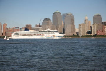 Canvas Print - cruising downtown