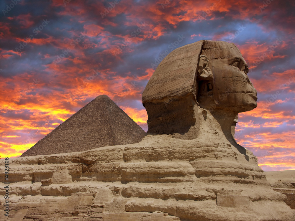 Fotovorhang - Pyramid and Sphinx at Giza, Cairo