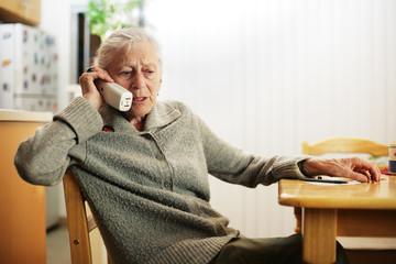 senior woman talking on the phone
