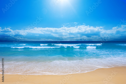 Obraz w ramie Gorgeous Beach in Summertime
