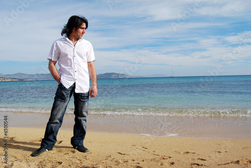 Homme Sur La Plage Buy This Stock Photo And Explore