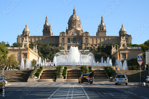Photo Catalonian national museum MNAC and Magic Fountain in Barcelona