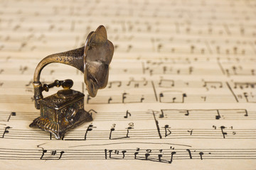 Wall Mural - Gramophone on old sheet music