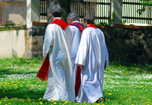 Gehende Priester, Pastoren, Kleriker