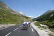 © benuch - Groupe de cyclistes en pleine ascension