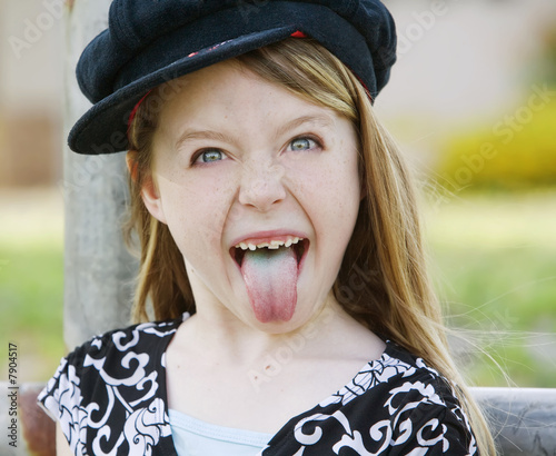 Girl tongue natural vintage