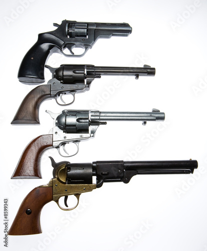 From Peacemaker To Python Tableau sur Toile