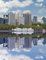 Canvas Print - Entering Lower Manhattan