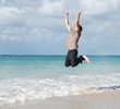 © DURIS Guillaume - Saut de joie sur la plage