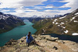 © Maridav - Hiker taking a break at Bessegen