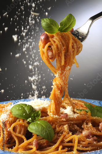 Fotografía Spaghetti alla amatriciana - Primi piatti del Lazio - Rieti