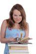 © fotopro - Studentin mit buch bücher lesen freuen