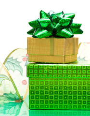 Wall Mural - green and golden gift box with ribbon