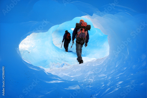 Fototapety Sporty Zimowe  jaskinia-lodowa