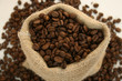 Kaffee Bohnen im Jutesack